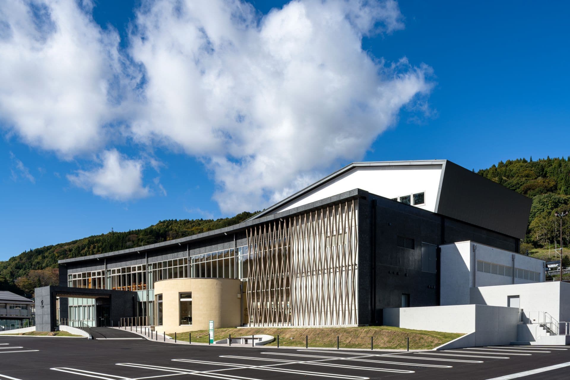 サーラ嬬恋（旧嬬恋会館）建設工事（建築工事）の写真
